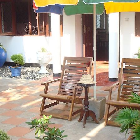 Blue Seas Guest House Dehiwala-Mount Lavinia Zewnętrze zdjęcie