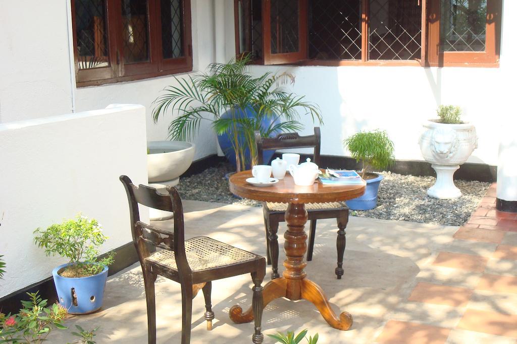 Blue Seas Guest House Dehiwala-Mount Lavinia Zewnętrze zdjęcie