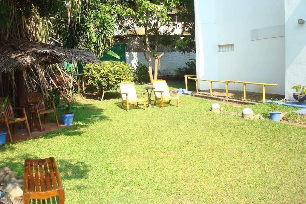 Blue Seas Guest House Dehiwala-Mount Lavinia Zewnętrze zdjęcie