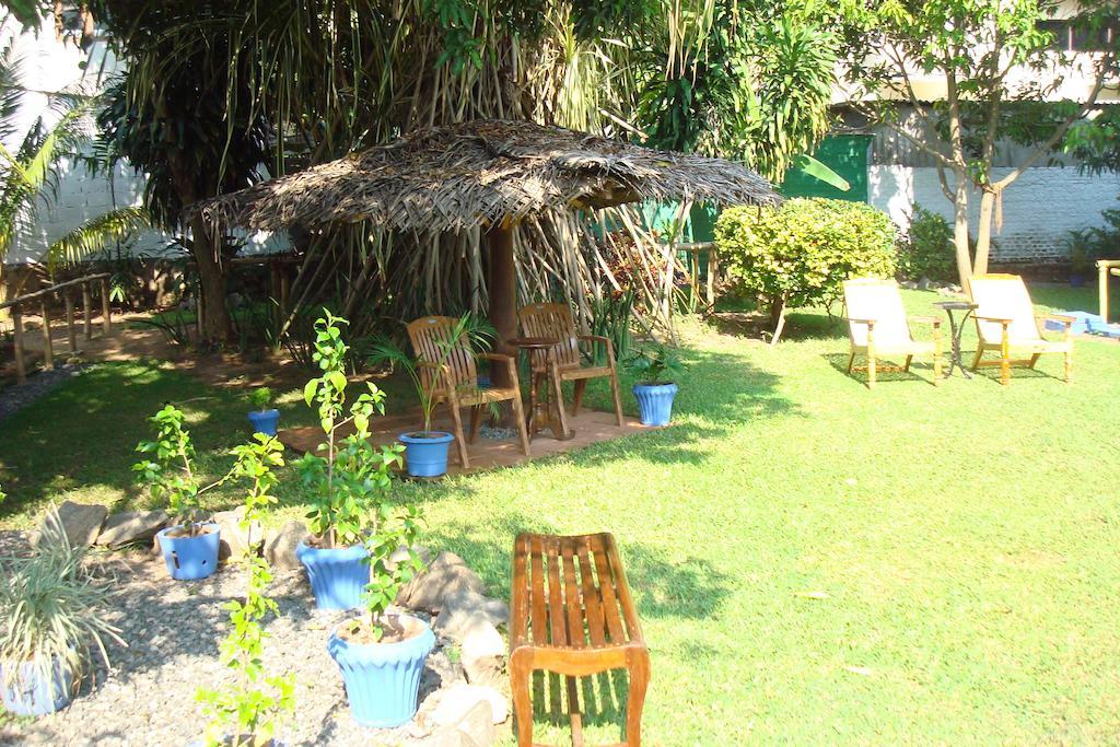 Blue Seas Guest House Dehiwala-Mount Lavinia Zewnętrze zdjęcie