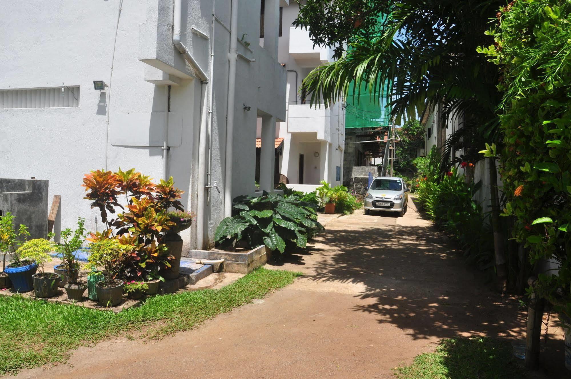 Blue Seas Guest House Dehiwala-Mount Lavinia Zewnętrze zdjęcie
